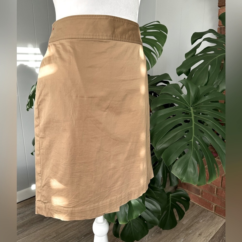 🛍️ Nautica 97% cotton 3% spandex stretch mini skirt excellent condition.